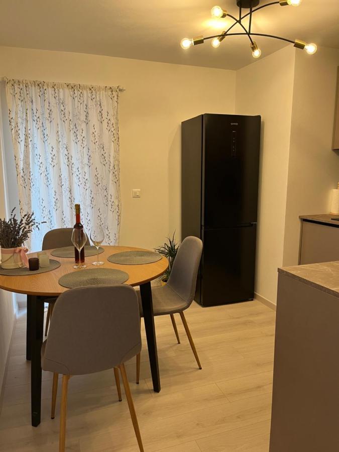 Apartment A & N With Free Private Parking プーラ エクステリア 写真